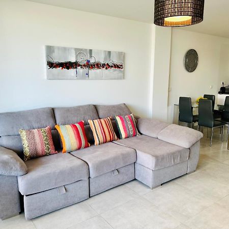 2-Bedroom-Apartment With A Terrace, Pool, Gym Málaga Esterno foto