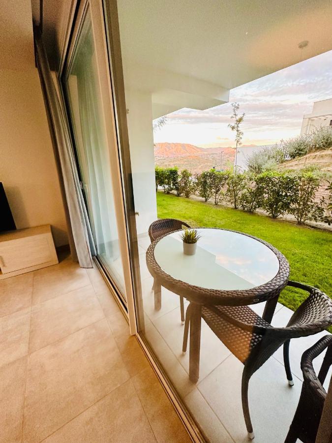 2-Bedroom-Apartment With A Terrace, Pool, Gym Málaga Esterno foto