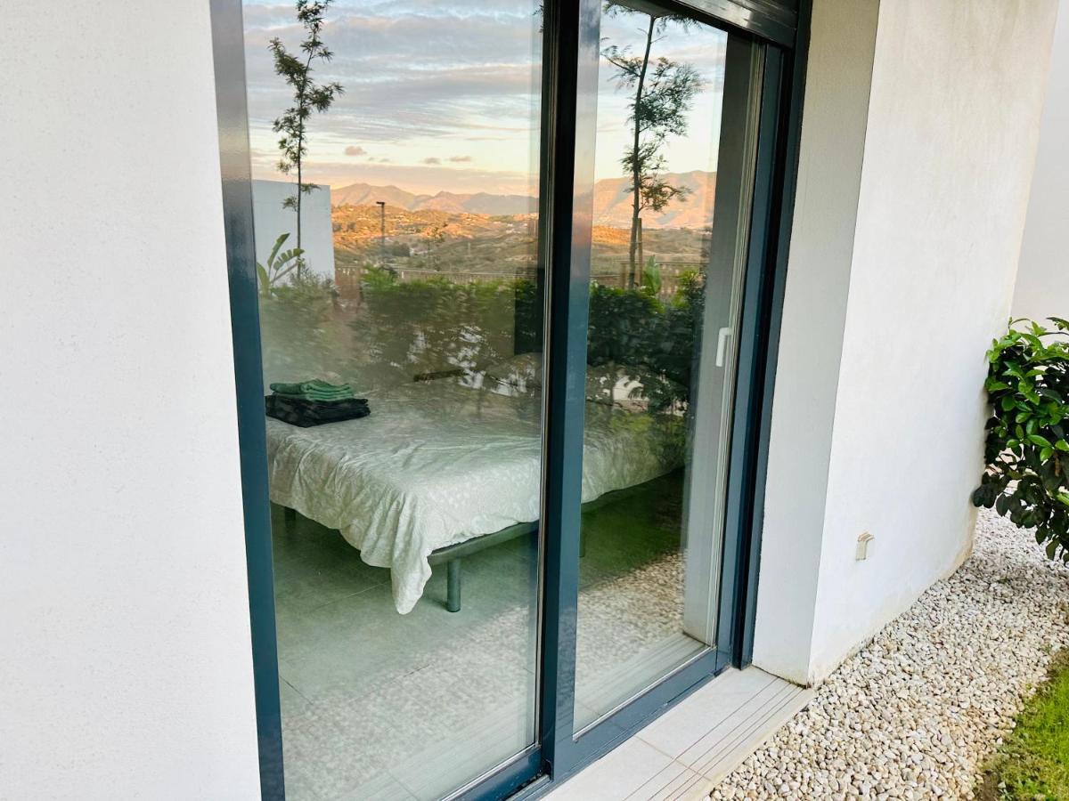 2-Bedroom-Apartment With A Terrace, Pool, Gym Málaga Esterno foto